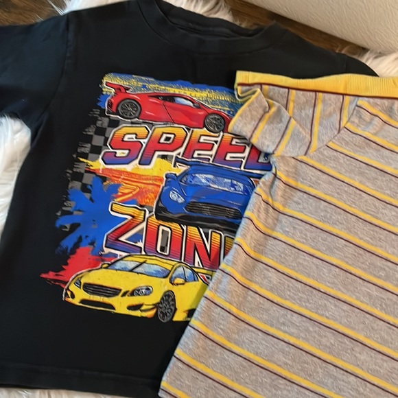 Three boys tops * size 4T * 2 shirts one pajama shirt - Picture 3 of 16